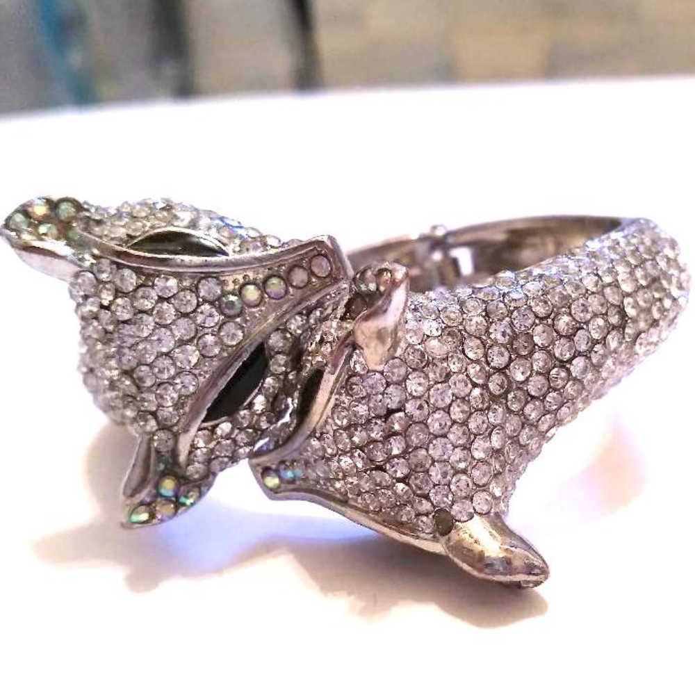 Stunning Double Fox Head Cuff Bracelet - image 3